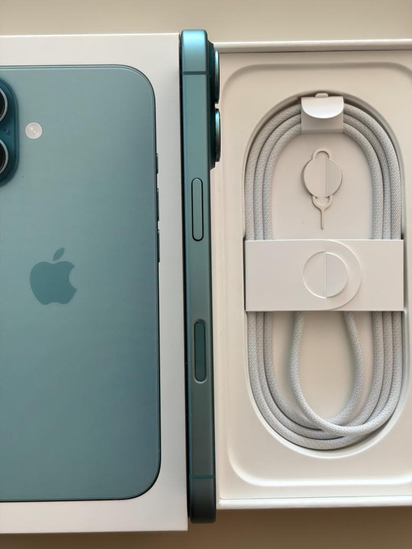 【美品】バッテリー100% iPhone16 ティール 128GB simフリー