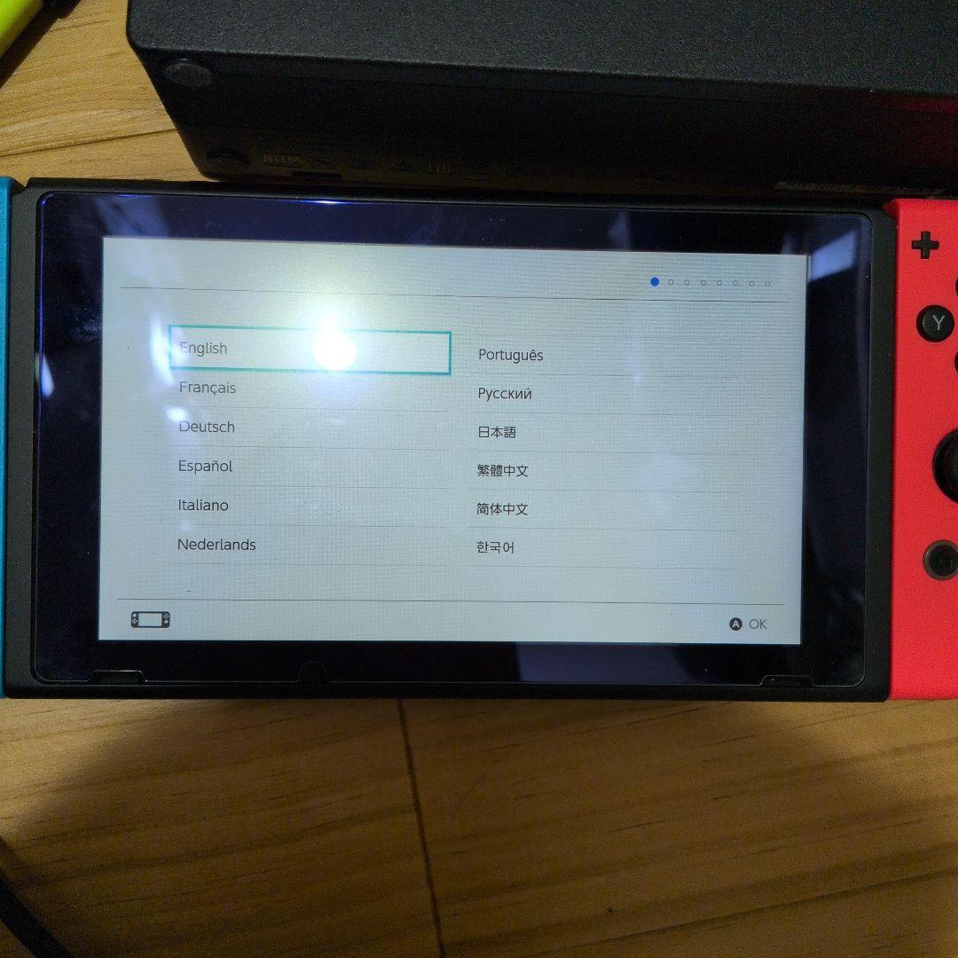 Nintendo Switch 本体および周辺機器ジョイコン付き