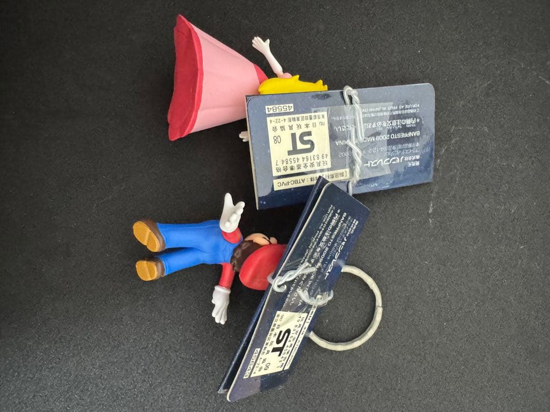 ろ*ぴ様 スーパー　マリオ　ギャラクシー　フィギュア　キーホルダー 激レア品　バ