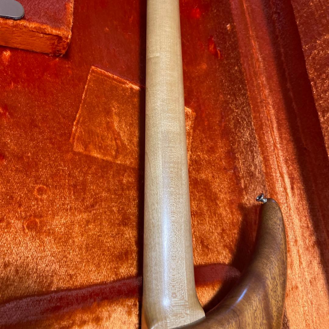 TUNE TWB4 エレキベース フレットレス　フェンダーハードケース付