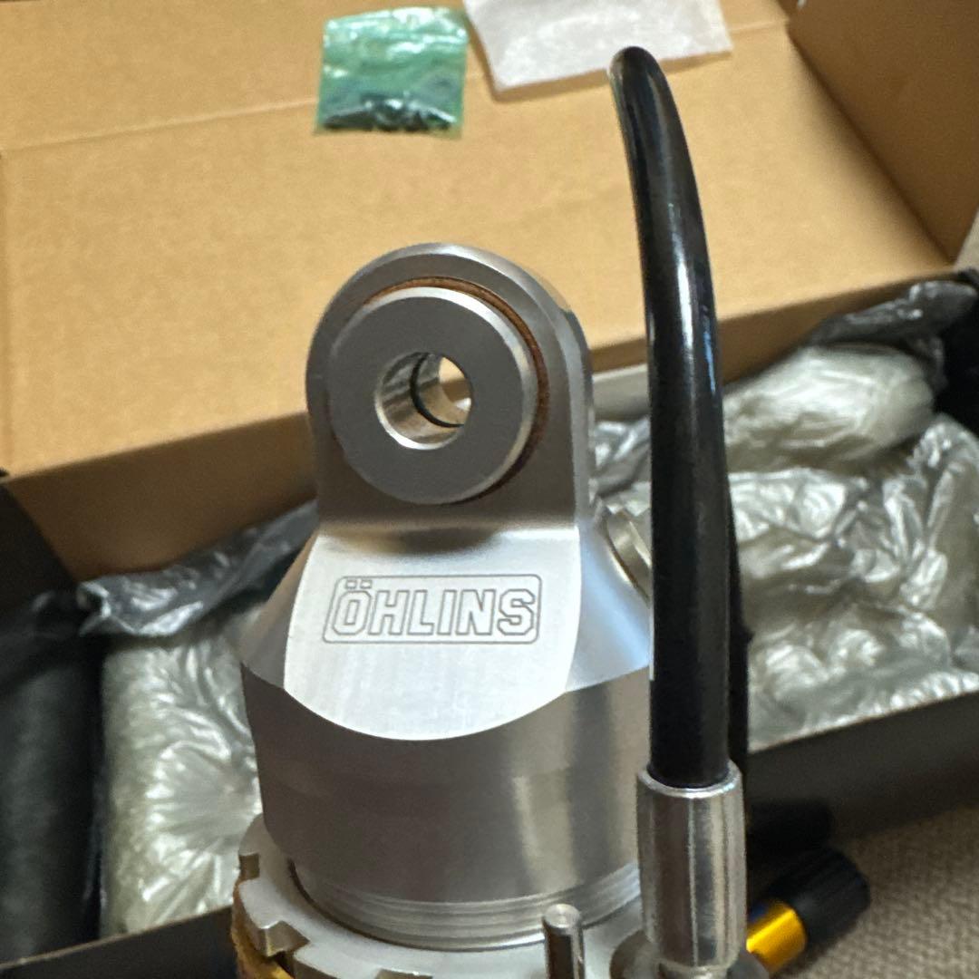 Z900RS Öhlinsオーリンズ KA 739 高性能サスペンション