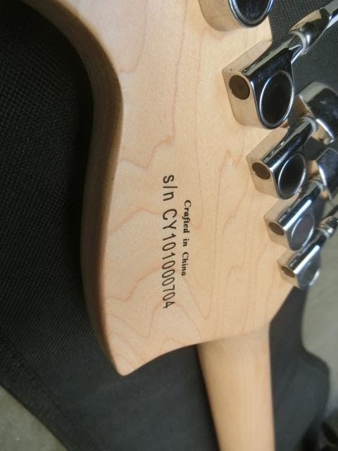 178：Squier Stratocaster ジャンク