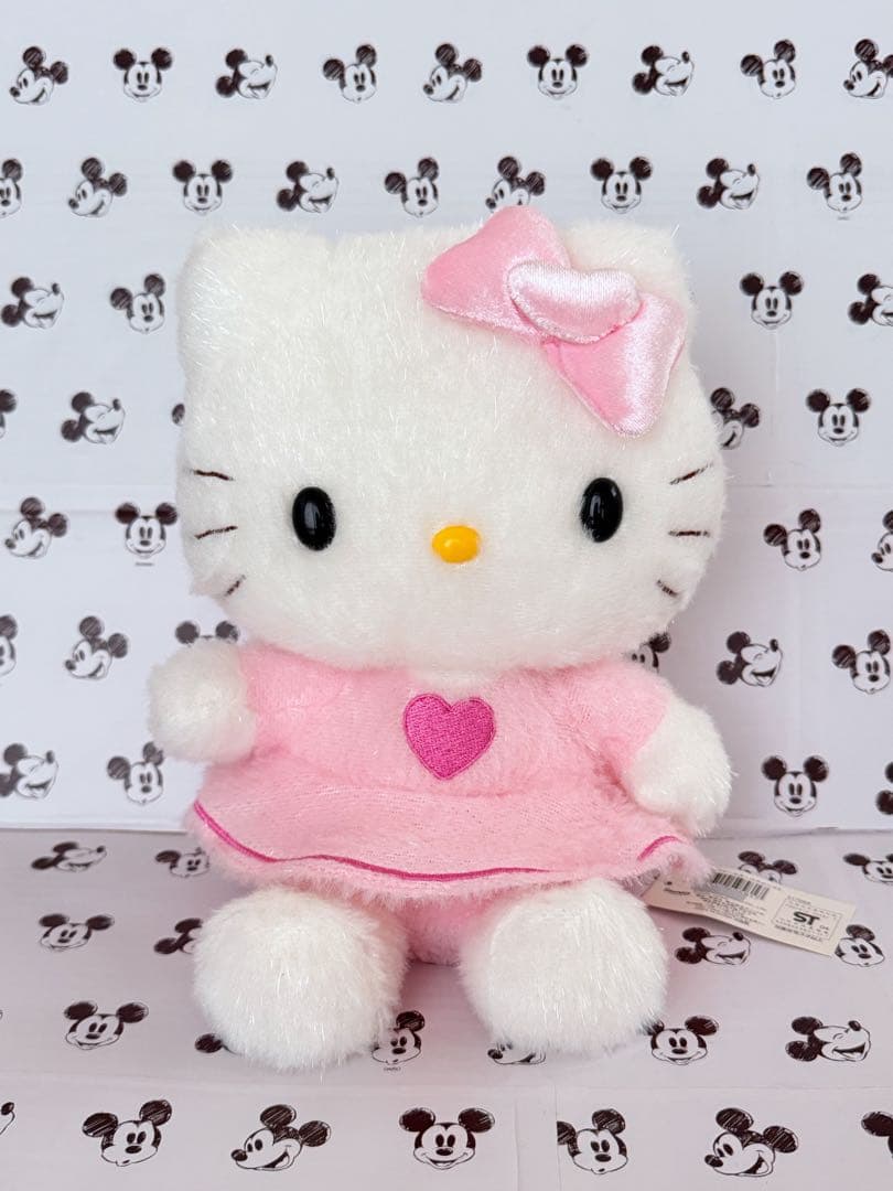 サンリオ　ピンクドレス　キティ　ぬいぐるみ
