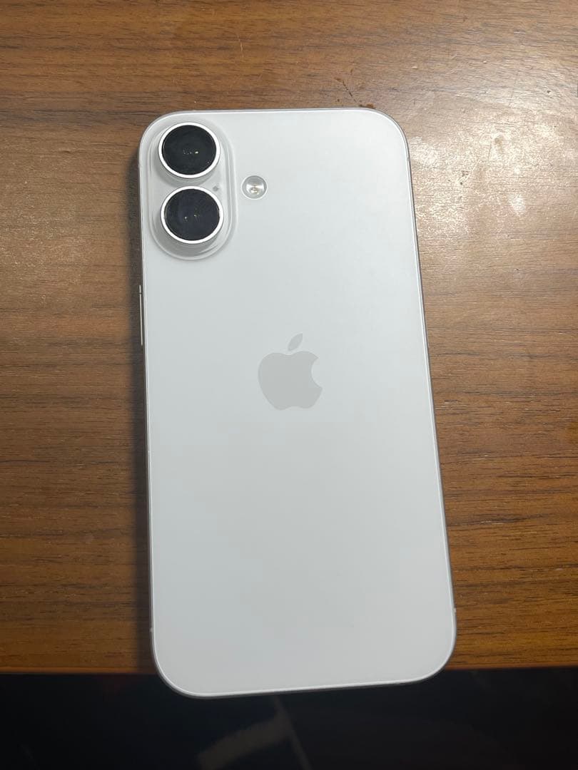 Apple iPhone 16 256GB ホワイト 94％超美品