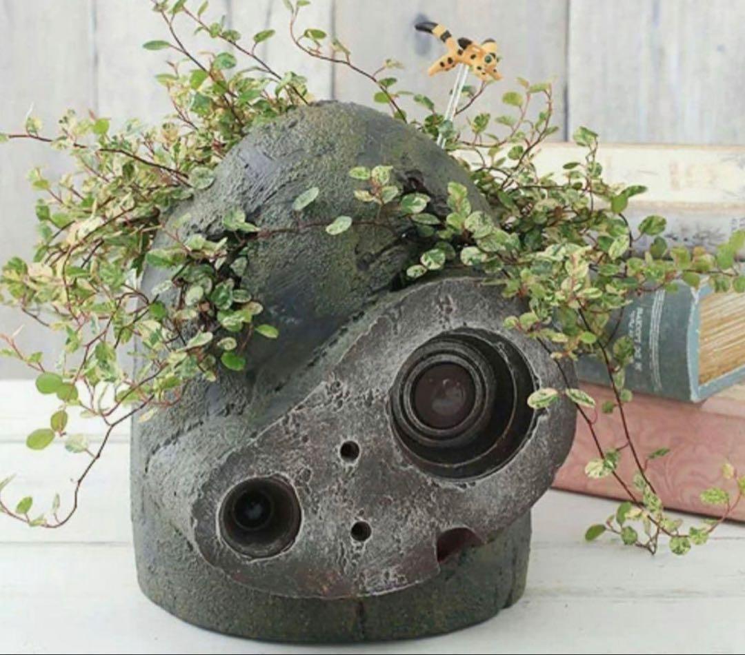 ラピュタ　ロボット兵　　プランター