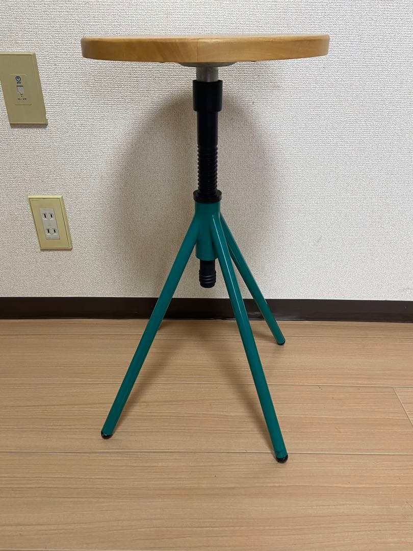 スツール industrial design)Bluelegs lifting stool