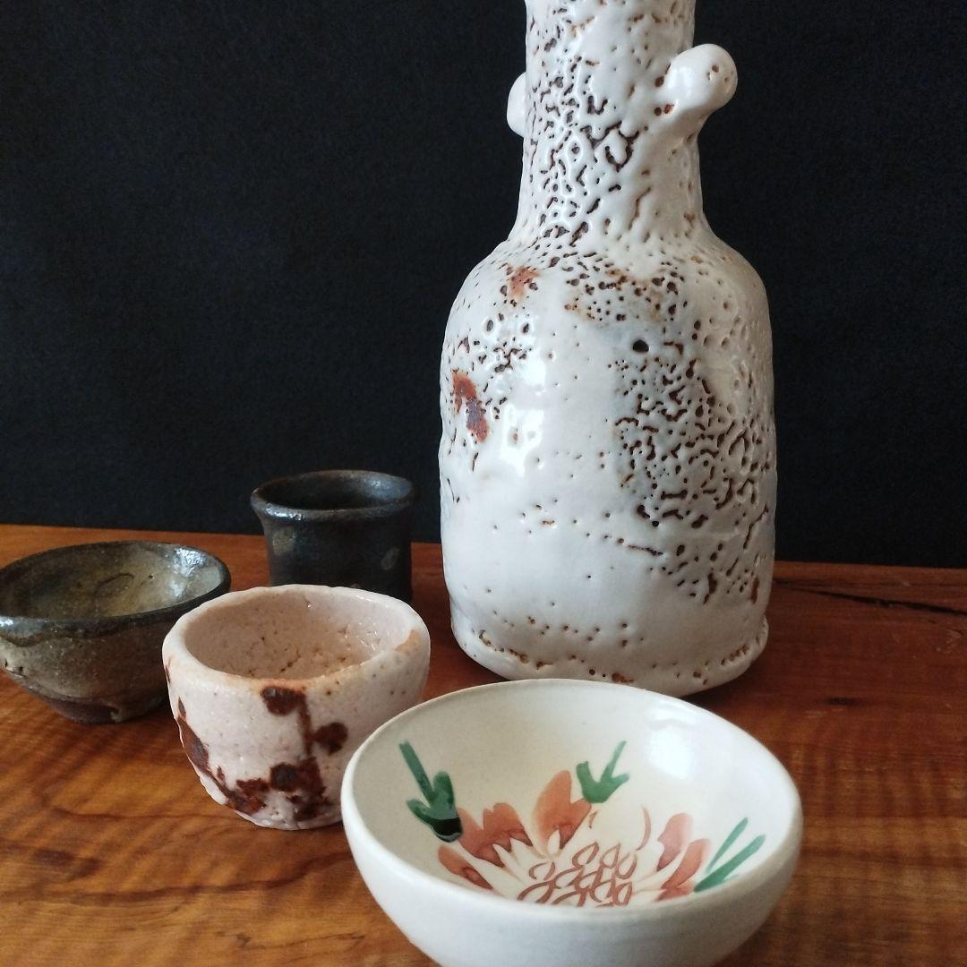 若尾利貞　志野花入