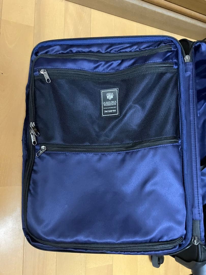 サムソナイト　Samsoniteソフトキャリーブラック旅行カバンスーツケースM