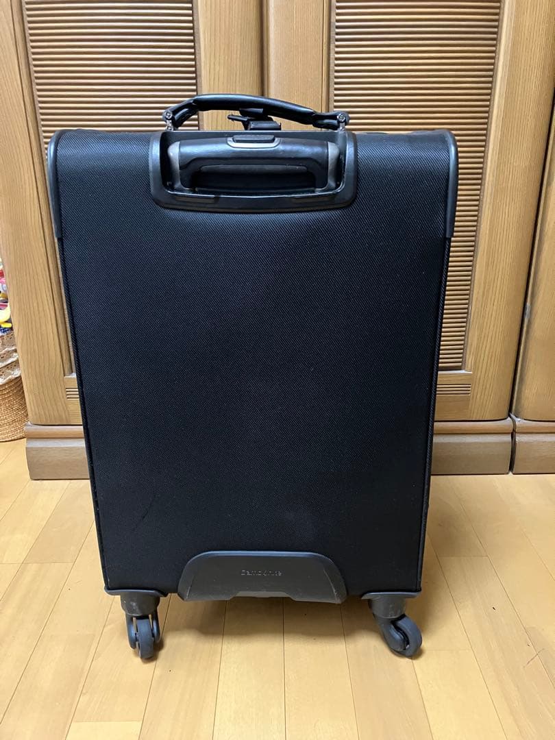 サムソナイト　Samsoniteソフトキャリーブラック旅行カバンスーツケースM