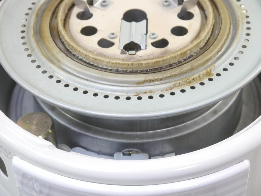 送料込◆程度良好です◆2012①◆コロナ　灯油ストーブ 円筒形 ホワイト