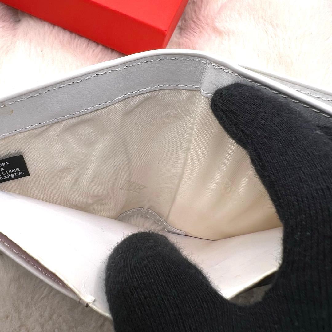 未使用箱付✨DIESEL 1DR 二つ折り財布 ホワイト 牛革