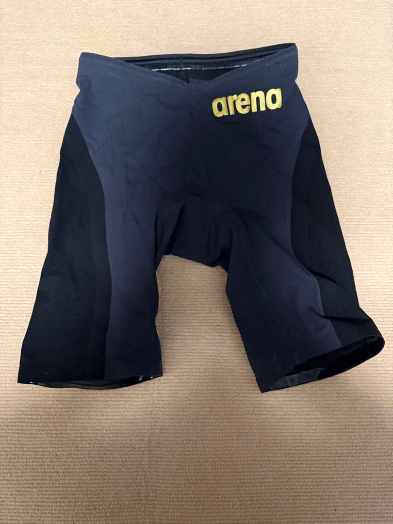 arena カーボンフレックス　競泳水着