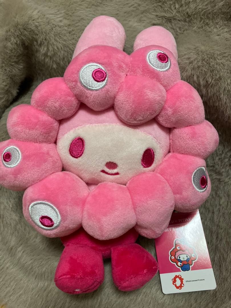 【完売品】<ぬいぐるみ>サンリオ×ミャクミャク推しカラーマイメロディ