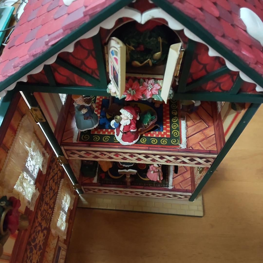 ハウス型オルゴール　新品訳アリ　ドールハウス　ミニチュア　クリスマス　ジオラマ