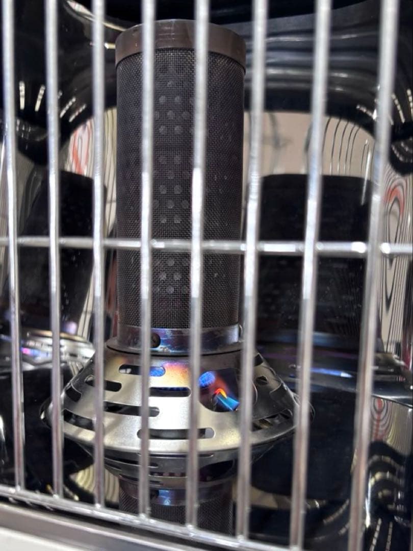 【美品】Iwatani カセットガスストーブ デカ暖 ホワイト 2020年製