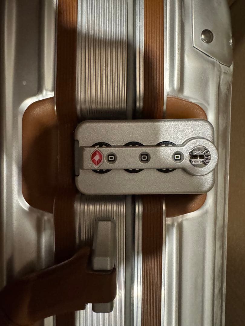 超美品 リモワ RIMOWA ルフトハンザ 限定 32L 2輪