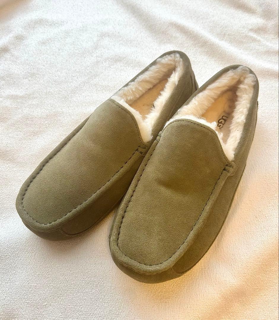 【年末セール中‼️】着用一度のみ UGG モカシン 27cm