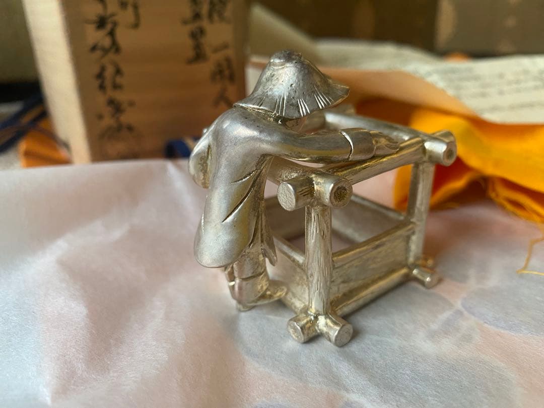 南鐐　一閑人　蓋置　鋳師　金森紹栄氏作　共箱入