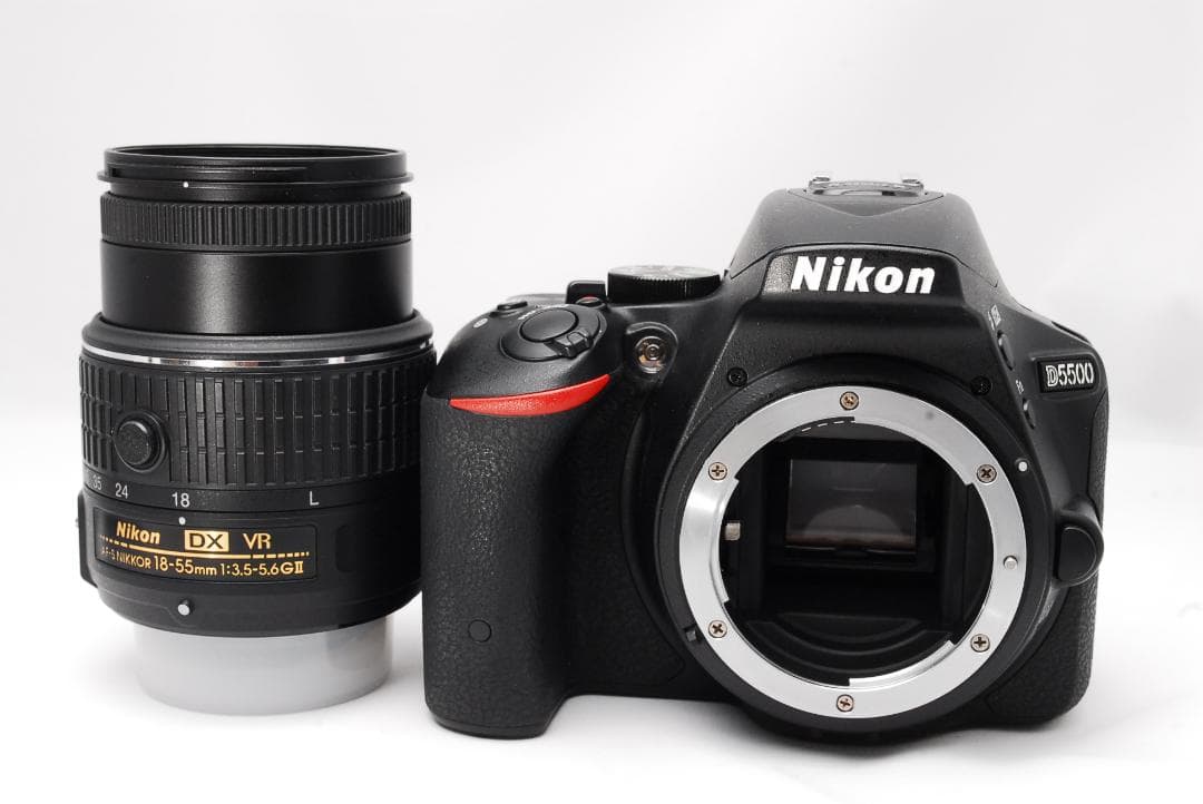 Nikon D5500 S数新品級 デジタル一眼レフ 18-55mmレンズ付き