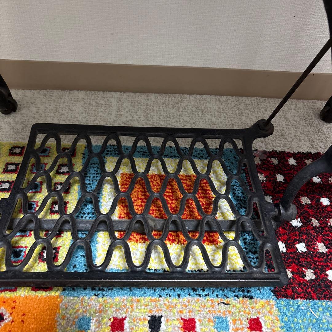 mimosaです。 ミシン台　SINGER アンティーク　テーブル仕立て