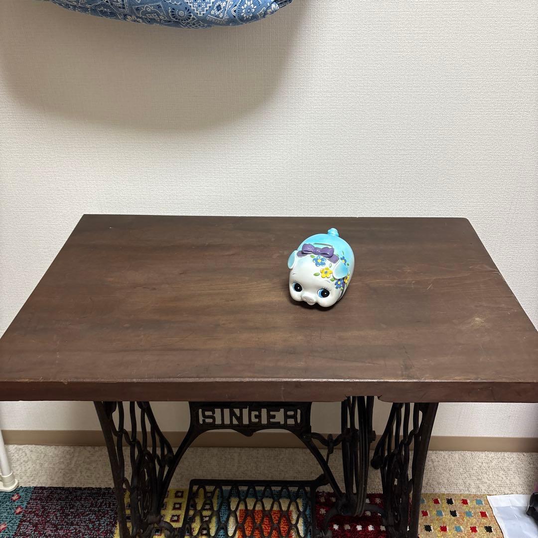 mimosaです。 ミシン台　SINGER アンティーク　テーブル仕立て