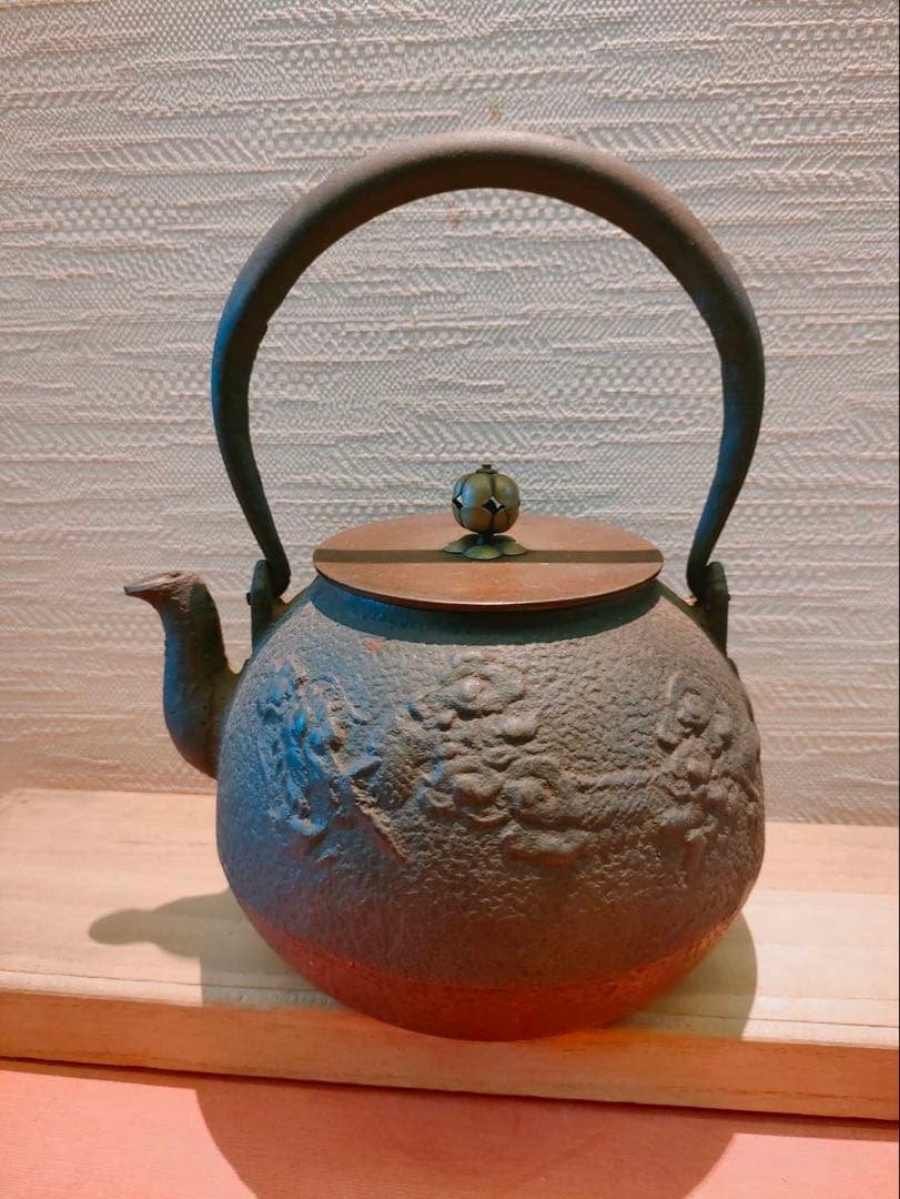 鉄瓶 龍文堂造 龍の図 時代物