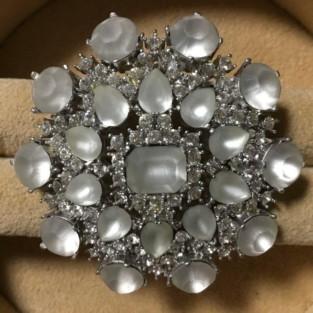 在庫一掃セール中！ハンパない美しさ！FOXEY フローズンブローチ♡