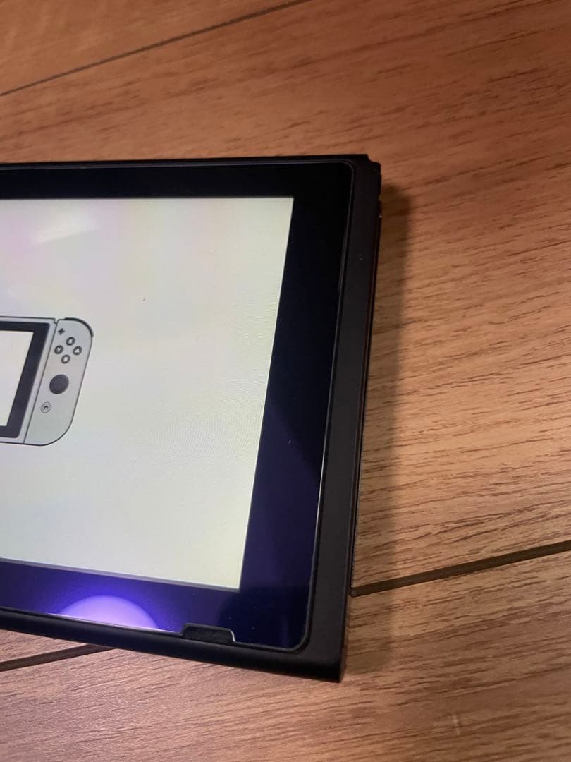 Nintendo Switch 本体　レッド　ネオンパープル