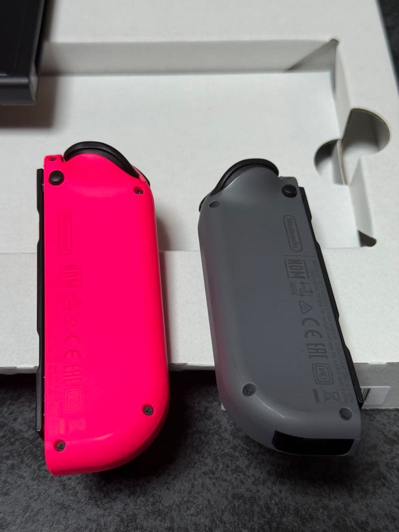 【中古 美品】Nintendo Switch 本体 ＋おまけ ドラクエ モンハン