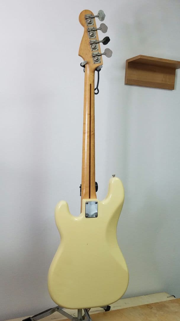 日本製 Squier by Fender プレシジョンベース