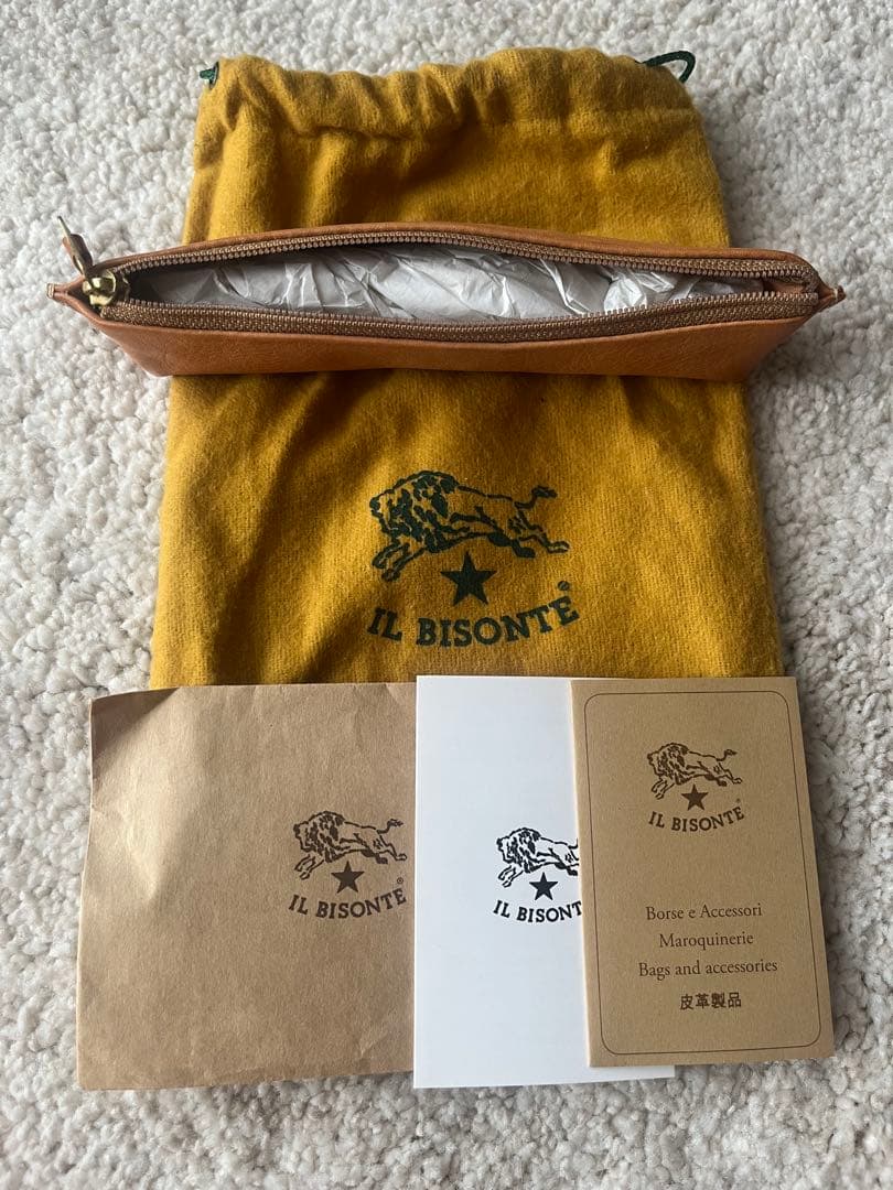 IL BISONTE レザーペンケース