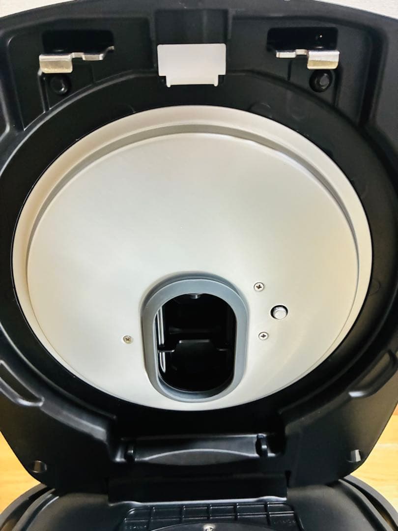 アイリスオーヤマ　圧力IHジャー炊飯器10合 RC-PD10-B 2022年製