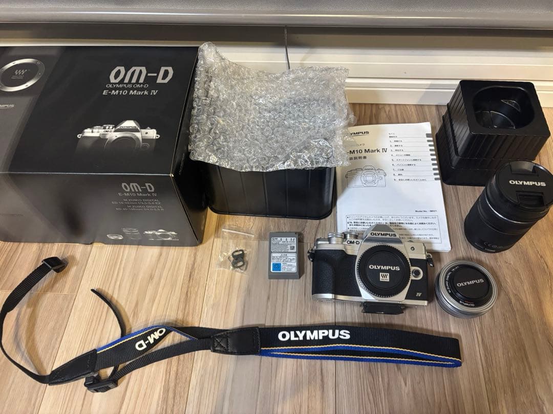 オリンパス OM-D E-M10 MarkIV EZダブルズームキット シルバー