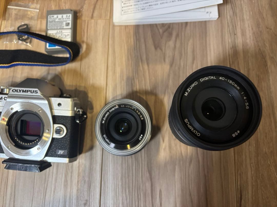 オリンパス OM-D E-M10 MarkIV EZダブルズームキット シルバー