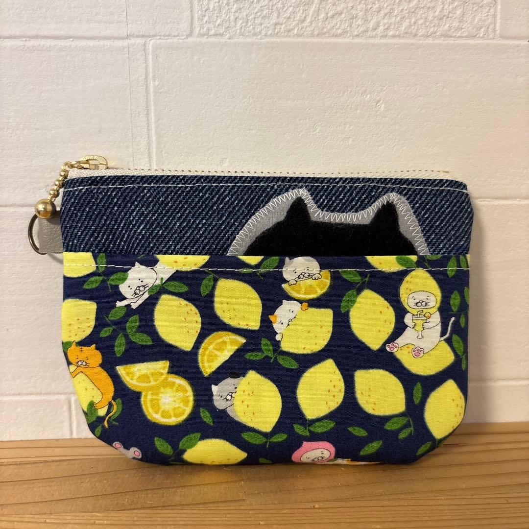 感謝価格　SALE 猫柄　猫ちゃん大集合ポーチ　パッチワーク　人気　ハンドメイド