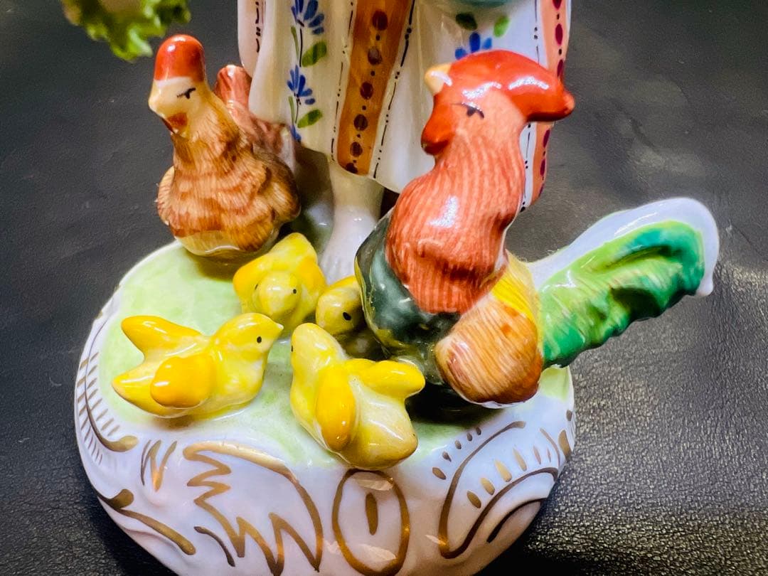 農婦 鶏 陶器 フィギュリン