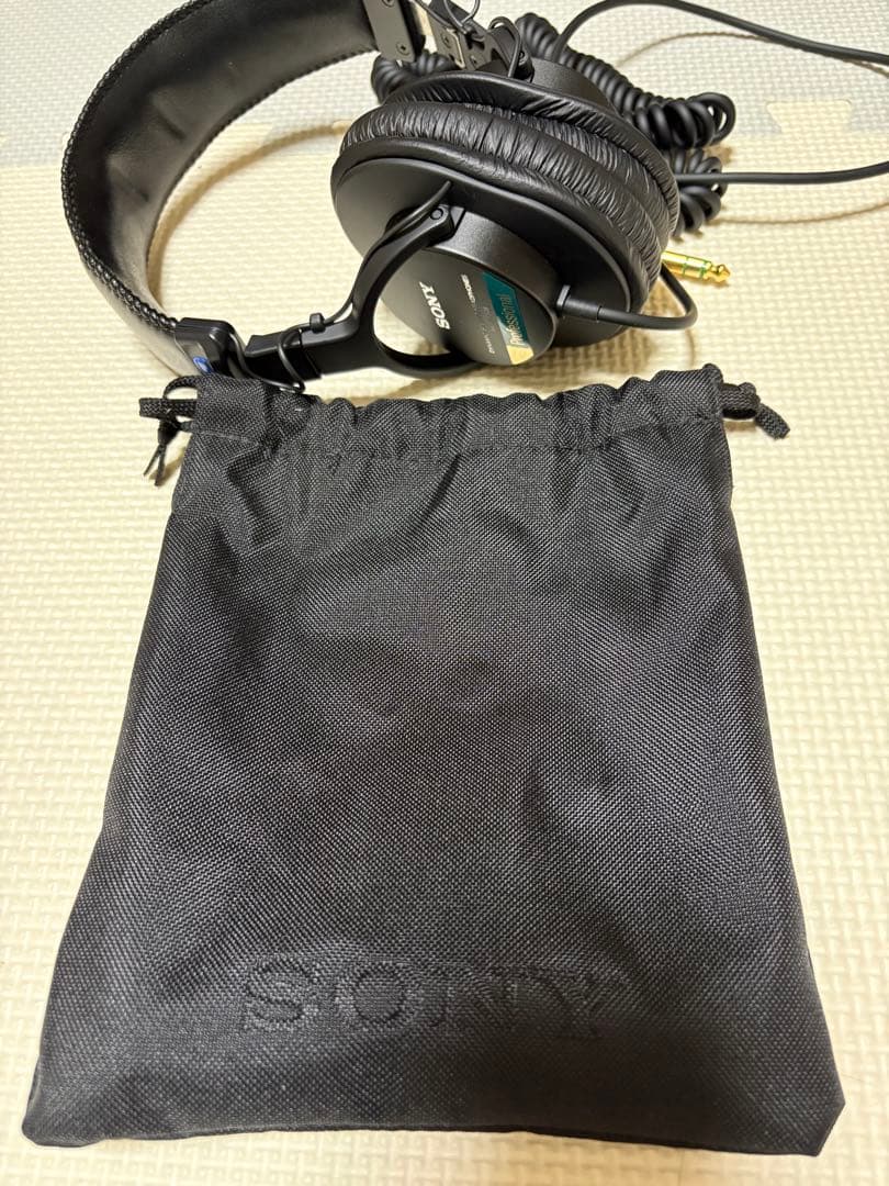 美品スタジオ・モニターヘッドホン SONY MDR-7506