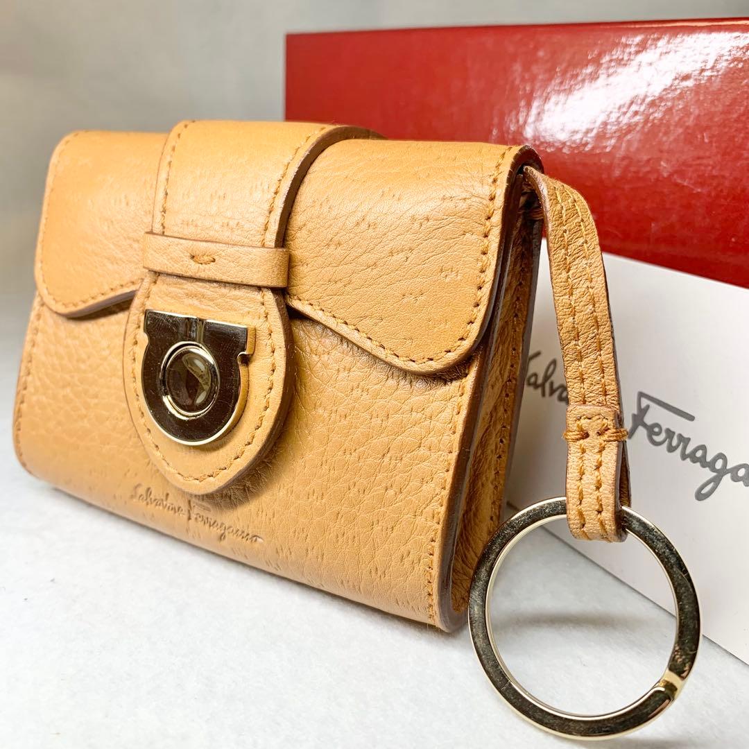 未使用級 サルバトーレフェラガモ ケース ガンチーニ 本革 キーリング 箱