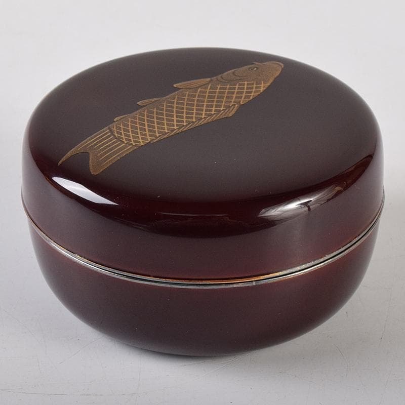 茶道具　山中塗　塗師　前端雅峯作　鯉蒔絵　内銀溜 　香合　共箱　D　R8486