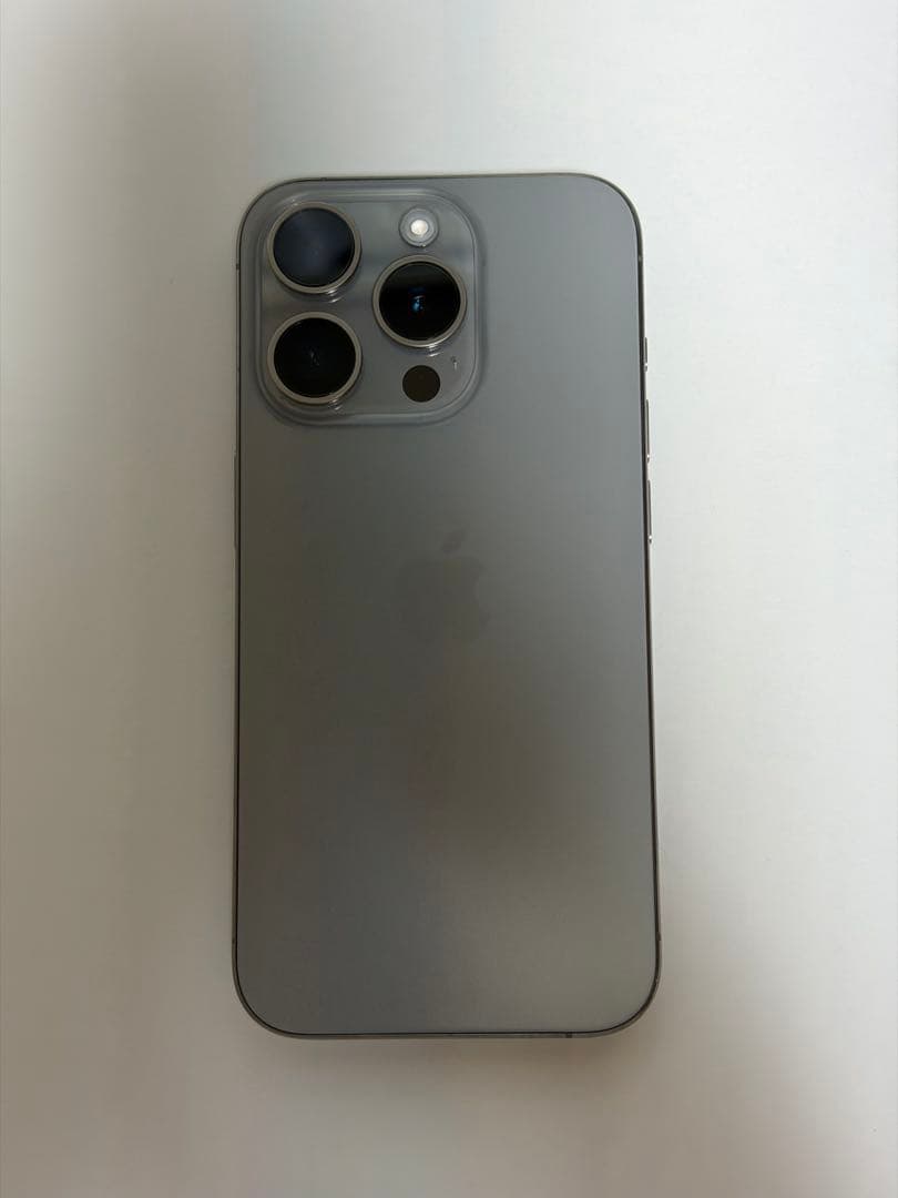 【値下げ中】iPhone15pro 256GBナチュラルチタニウム SIMフリー