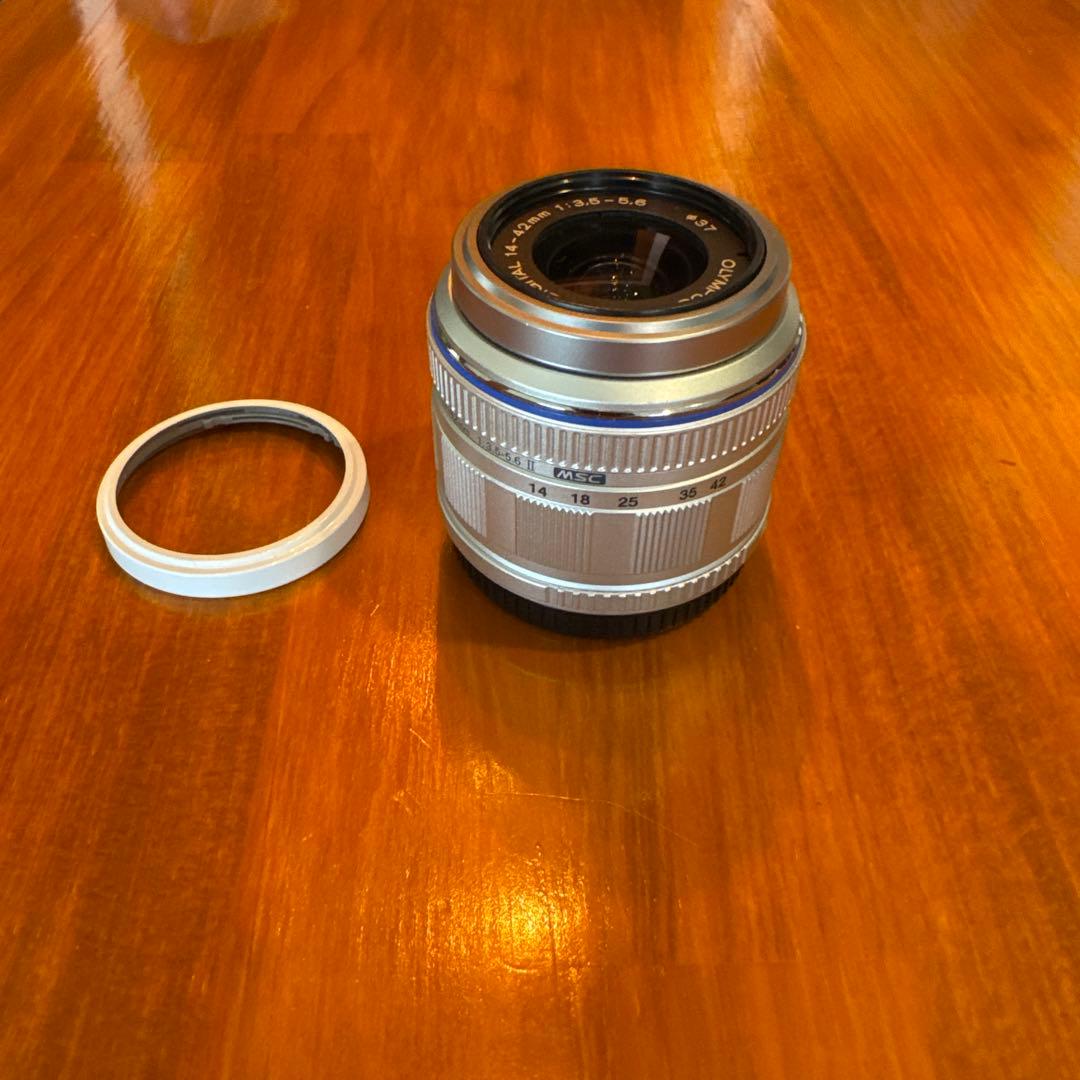 OLYMPUS 14-42mm F3.5-5.6II 角形フード 飾リング付
