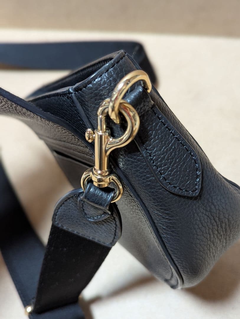 【FURLA】良品☆ウラニアショルダーバッグブラック レザー☆シンプル