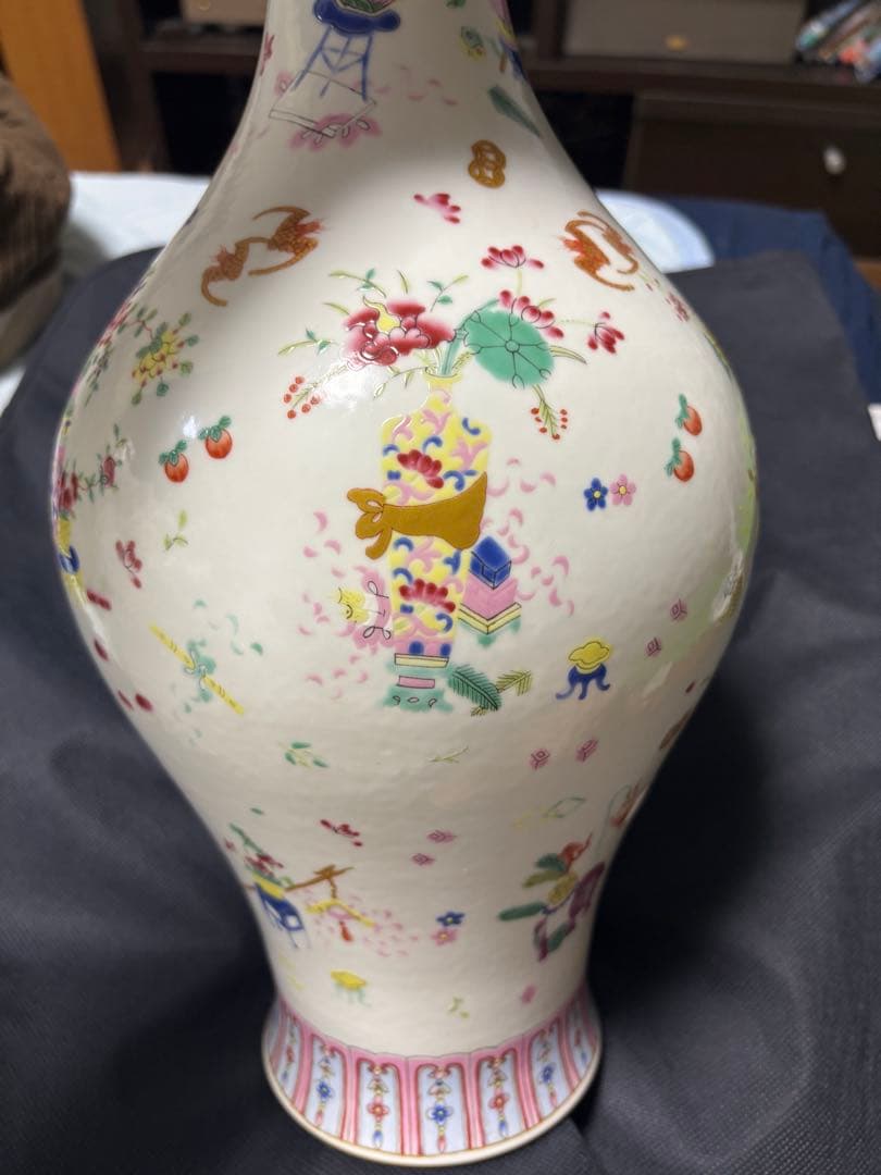 粉彩吉祥文瓶 「大清光緒年製」落款　高さ約40cm