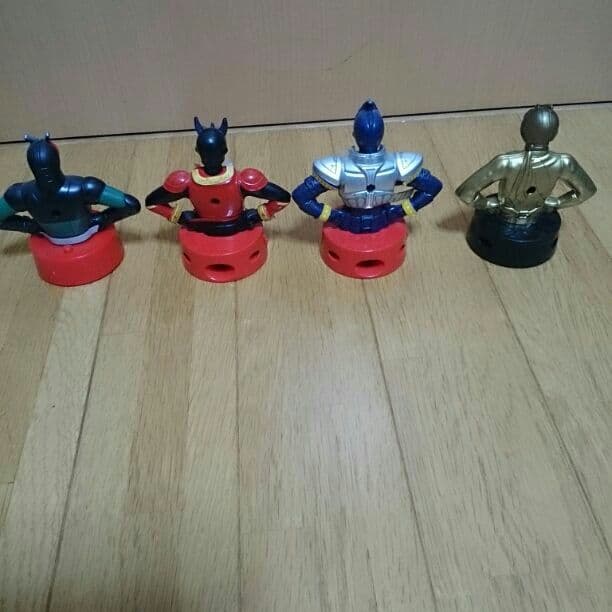 仮面ライダーのフィギュア　値段交渉して下さい！