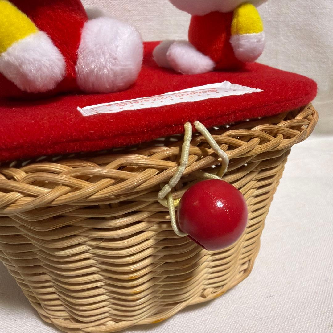 【希少！！】HELLOKITTY 藤のカゴ ボックス うさぎちゃん付き