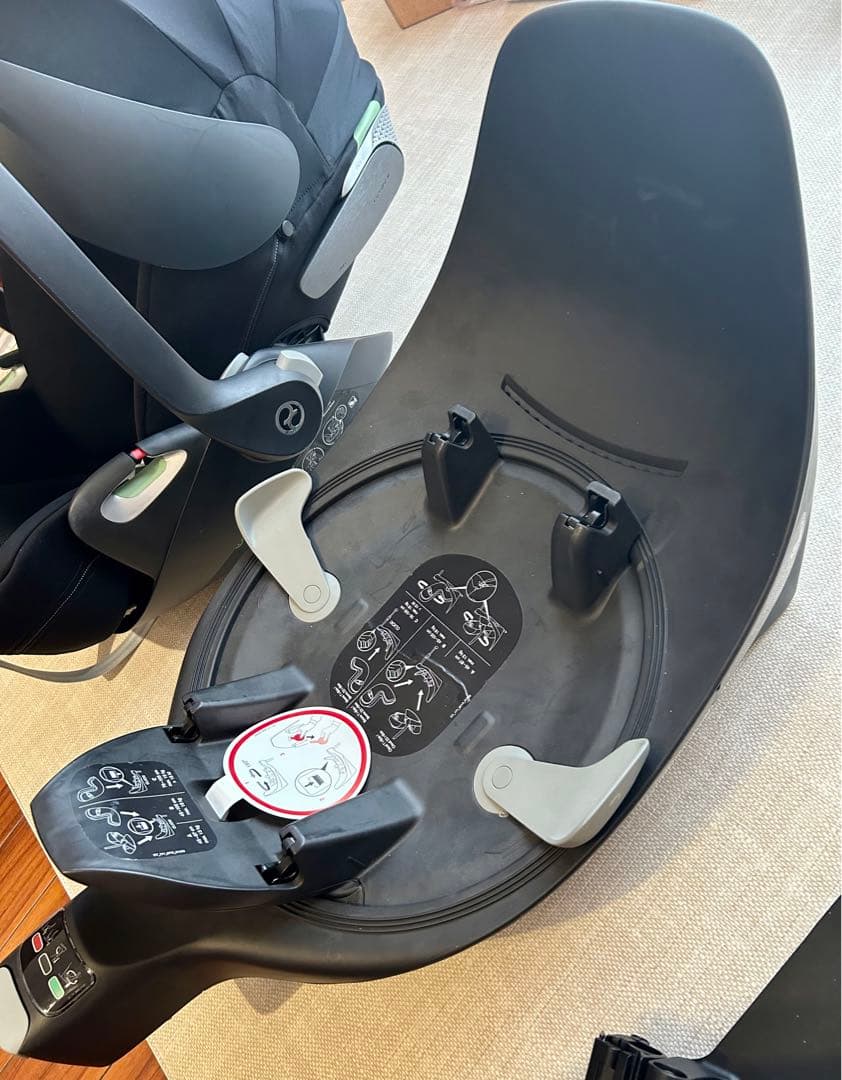 ほまれ！cybex⭐︎クラウドT i-SizeベースTセット⭐︎