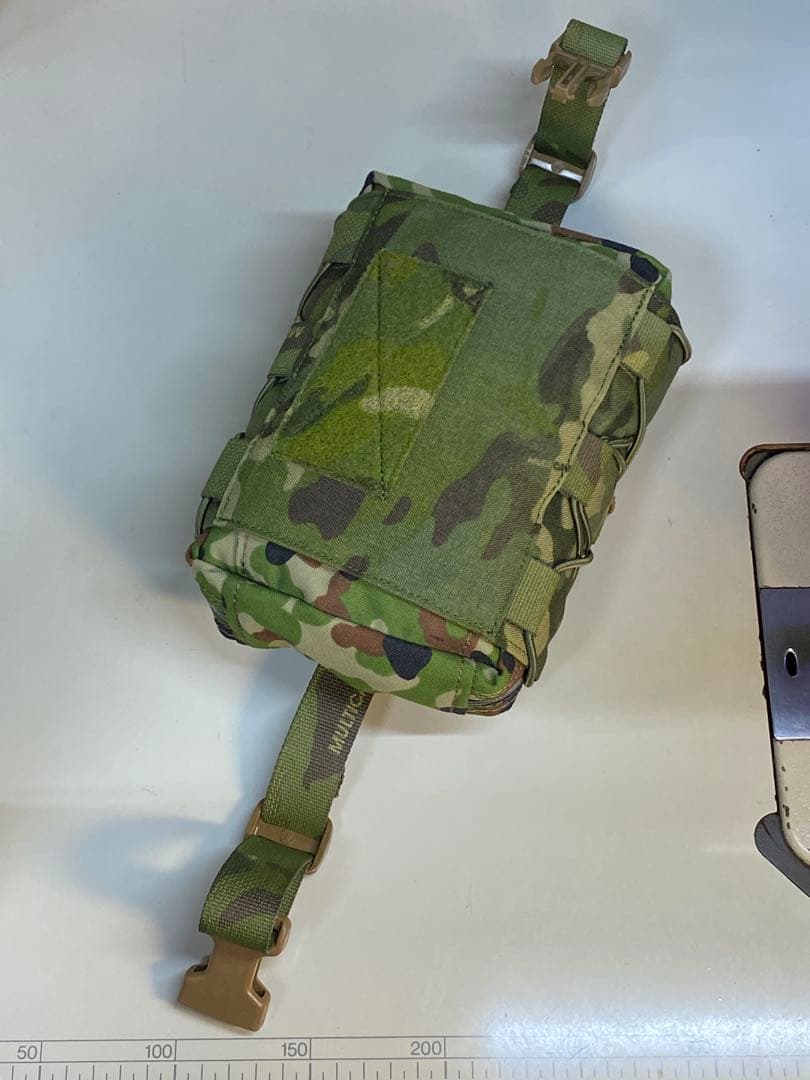 陸自救急品袋　ブローアウトキット　マルチカムトロピック