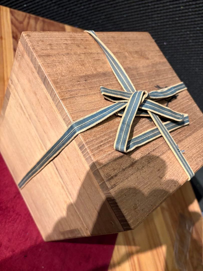 鉄瓶　霰文（あられもん）提手付 一光（いっこう）作　南部系鉄瓶（茶道具）