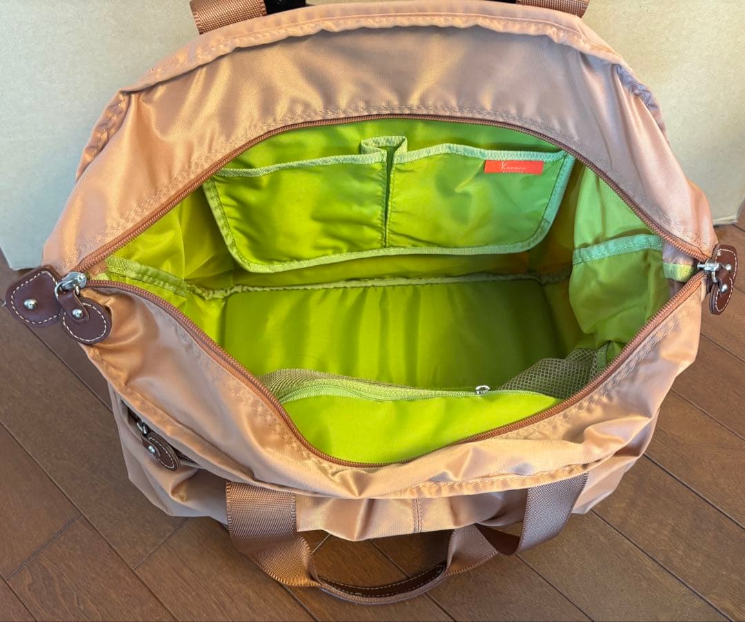 カナナプロジェクト　キャリーバッグ 機内4輪サイレント