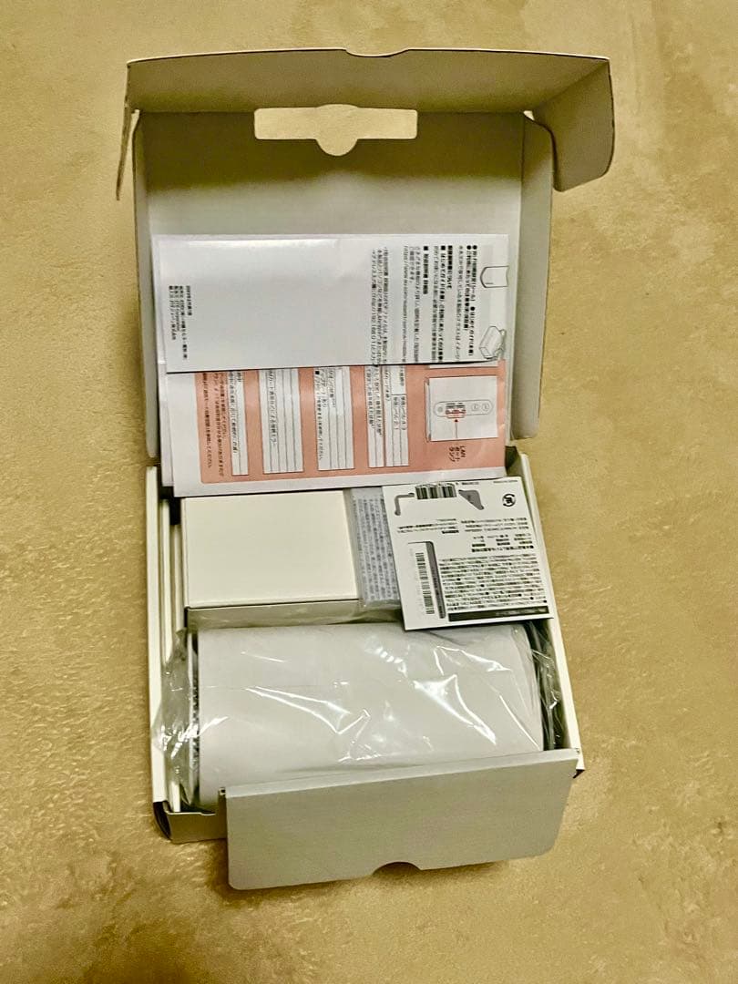 Au Speed Wi-Fi  L3 本体と付属品